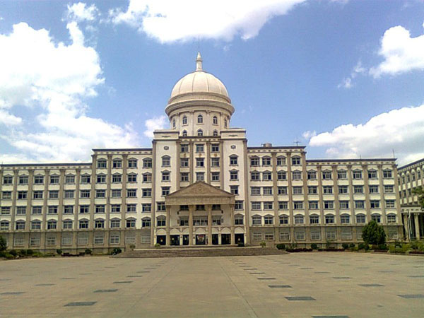 云南师范大学商学院